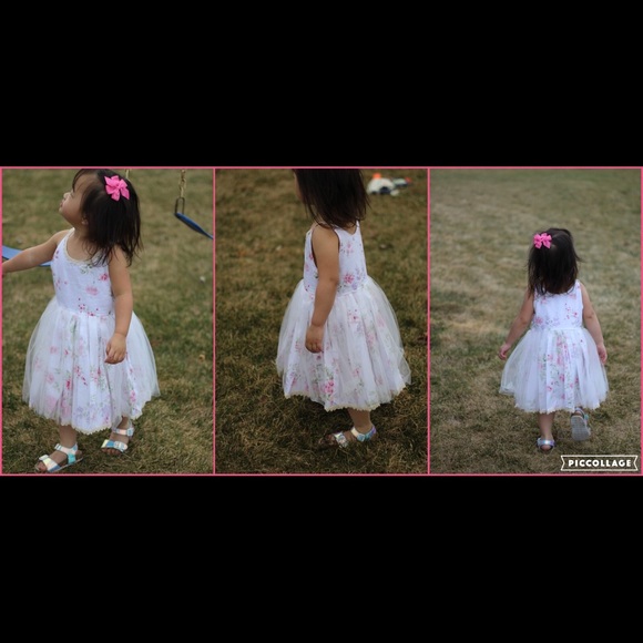 🌸 White flowered dress - Picture 2 of 6